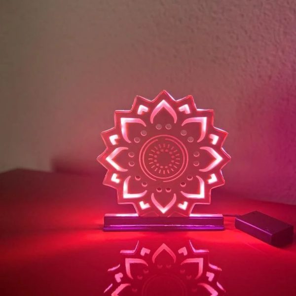 lampara mandala con luz rosa